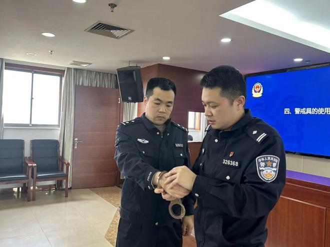 重庆辅警改革最新消息，推动警务工作再上新台阶